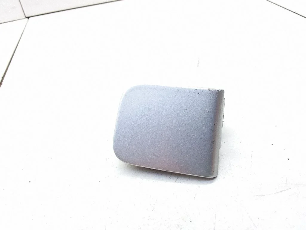 Eesmise pukseerimiskonksu kate 622A0EM30H – Nissan Versa (2006-2012)