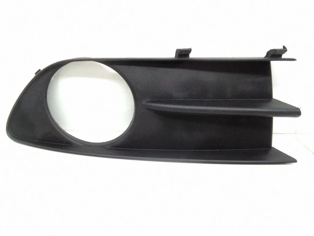 Kratka / ramka halogenu – Renault Laguna II (2001-2007)