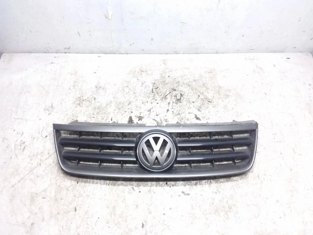 Augšējās restes – Volkswagen Touareg I (2002-2010)