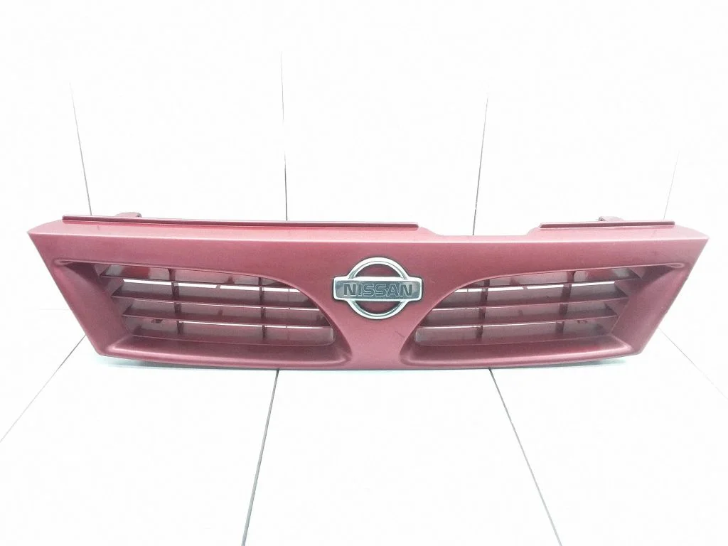 Front bumper upper radiator grill 623100N000