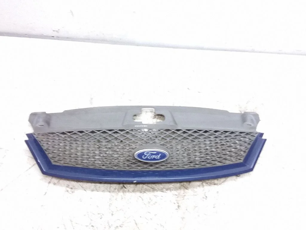 Front bumper upper radiator grill – Ford Mondeo Mk III (2000-2007)