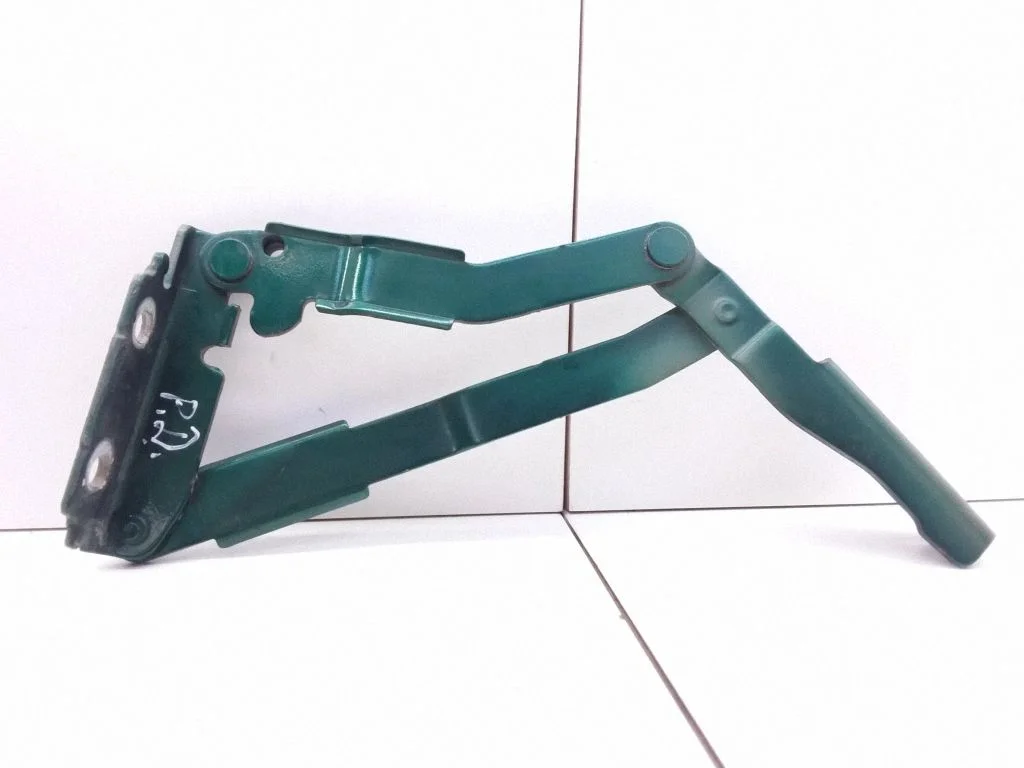 Mootorikapoti hinged 3104