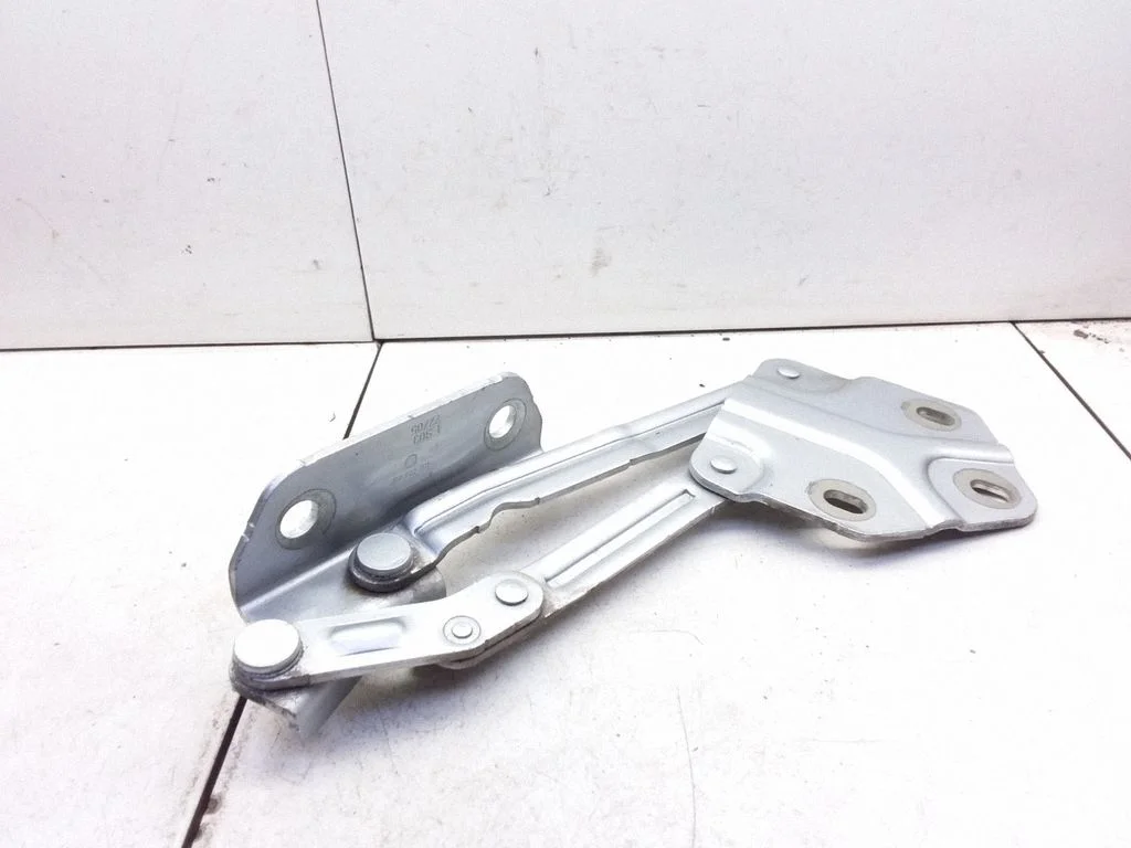 Mootorikapoti hinged 1T0823301