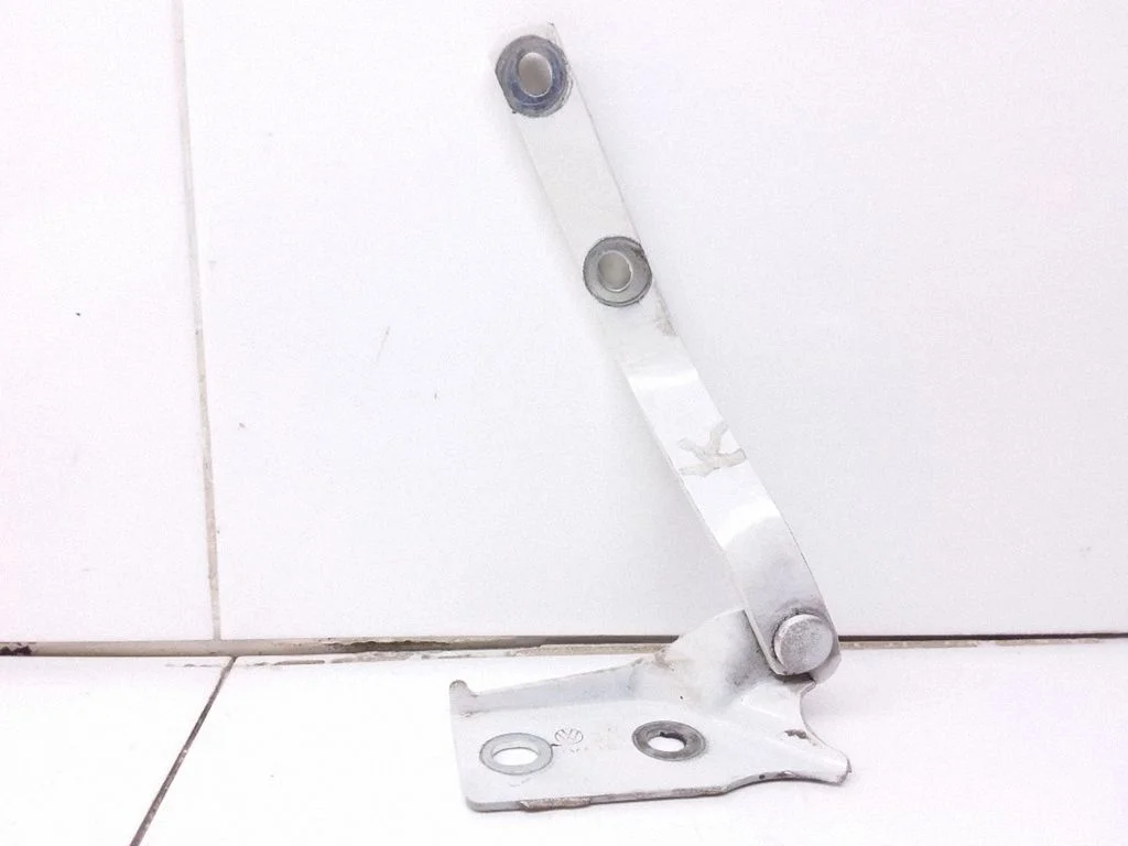 Mootorikapoti hinged 6N0823301