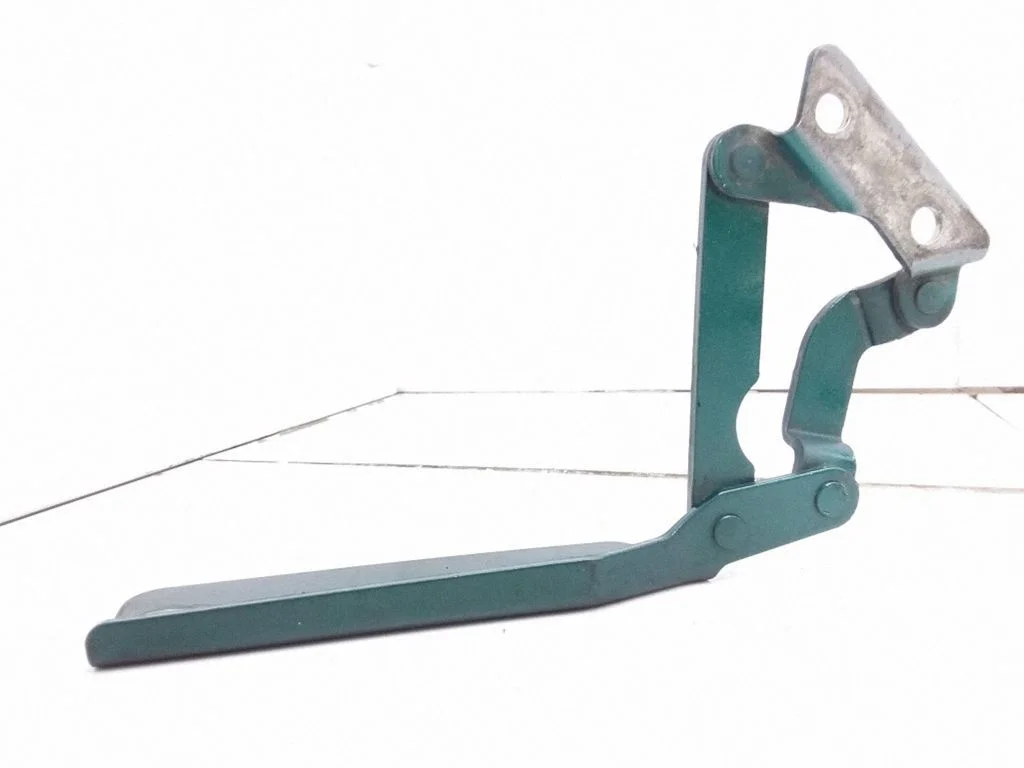 Engine bonnet/hood hinges – Mercedes-Benz A-Class W168 (1997-2004)