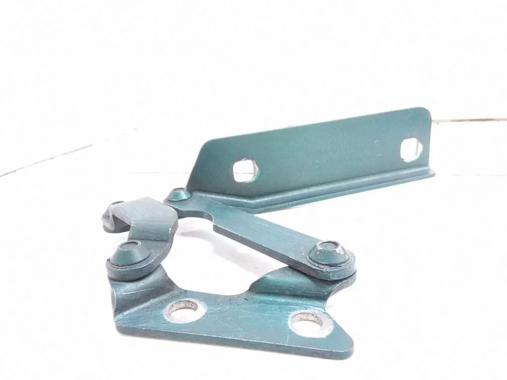 Engine bonnet/hood hinges – Mercedes-Benz A-Class W168 (1997-2004)