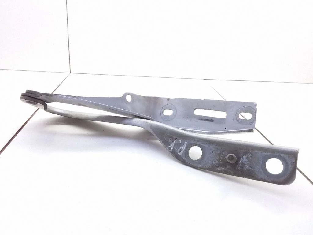 Engine bonnet/hood hinges – Peugeot 307 (2001-2005)