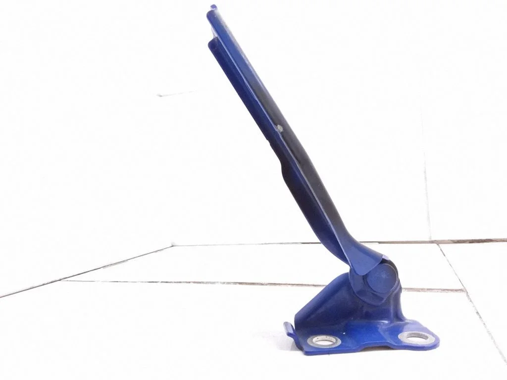 Engine bonnet/hood hinges 1J0823302A