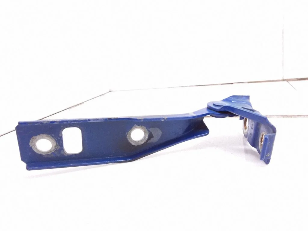 Engine bonnet/hood hinges 1J0823301
