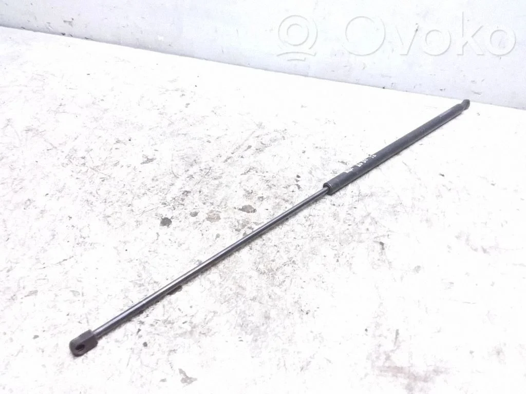 Motora pārsega amortizators – Audi A6 S6 C4 4A (1994-1997)