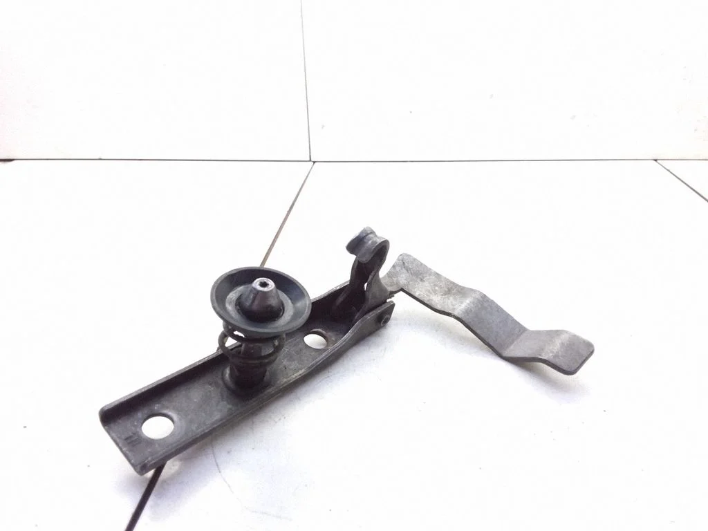 Engine bonnet/hood lock/catch A9067500350