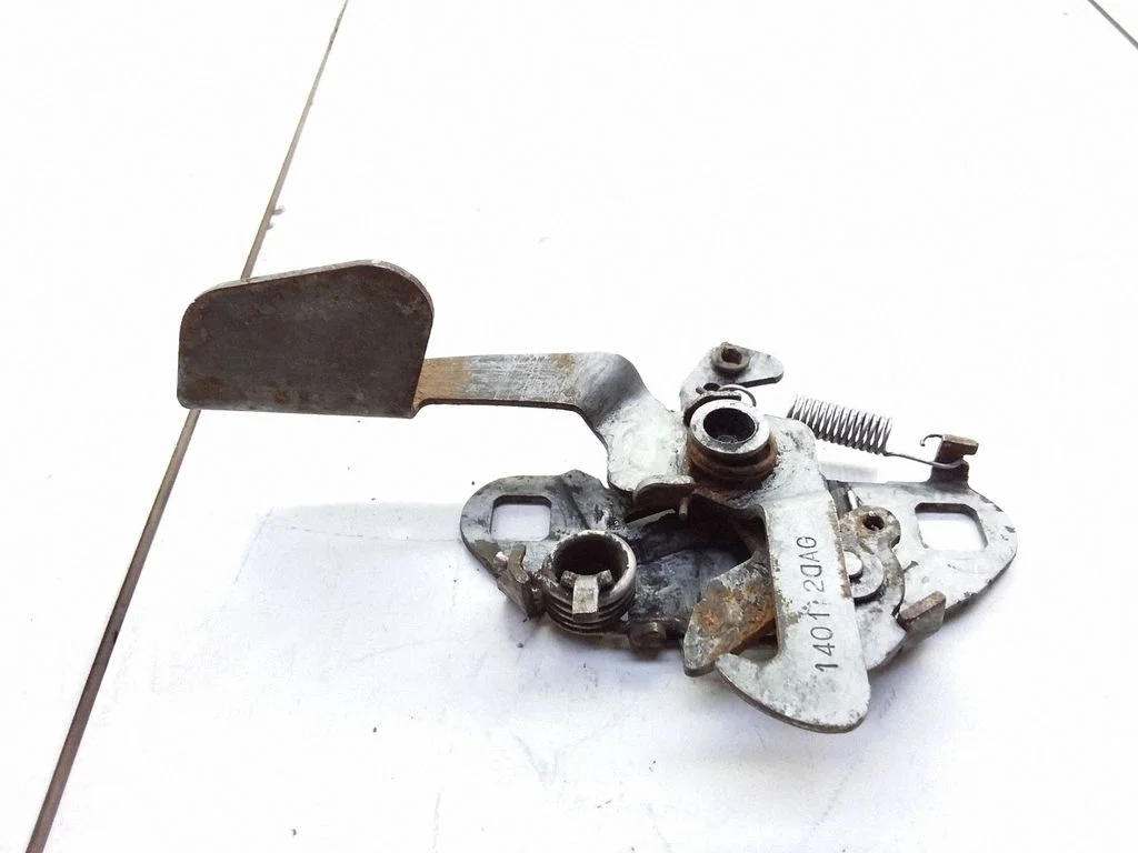 Engine bonnet/hood lock/catch 14012DAG