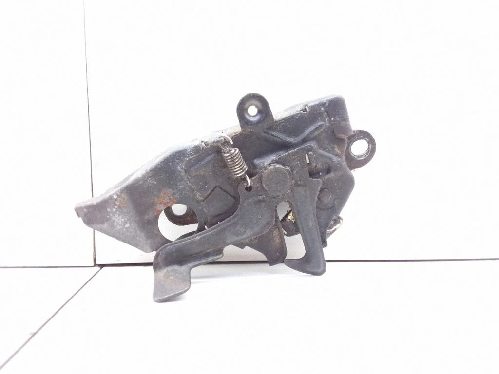 Mootorikapoti lukk – Toyota Corolla Verso E121 (2001-2004)