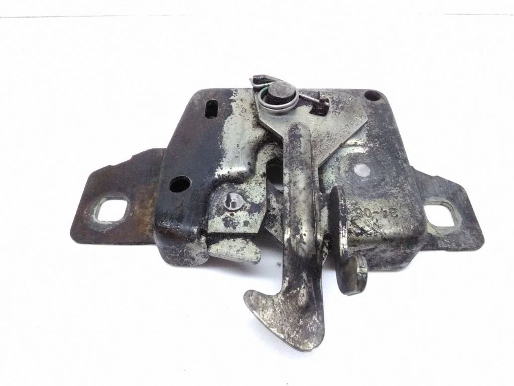 Zamek maski 257616 – Renault Modus (2004-2007)
