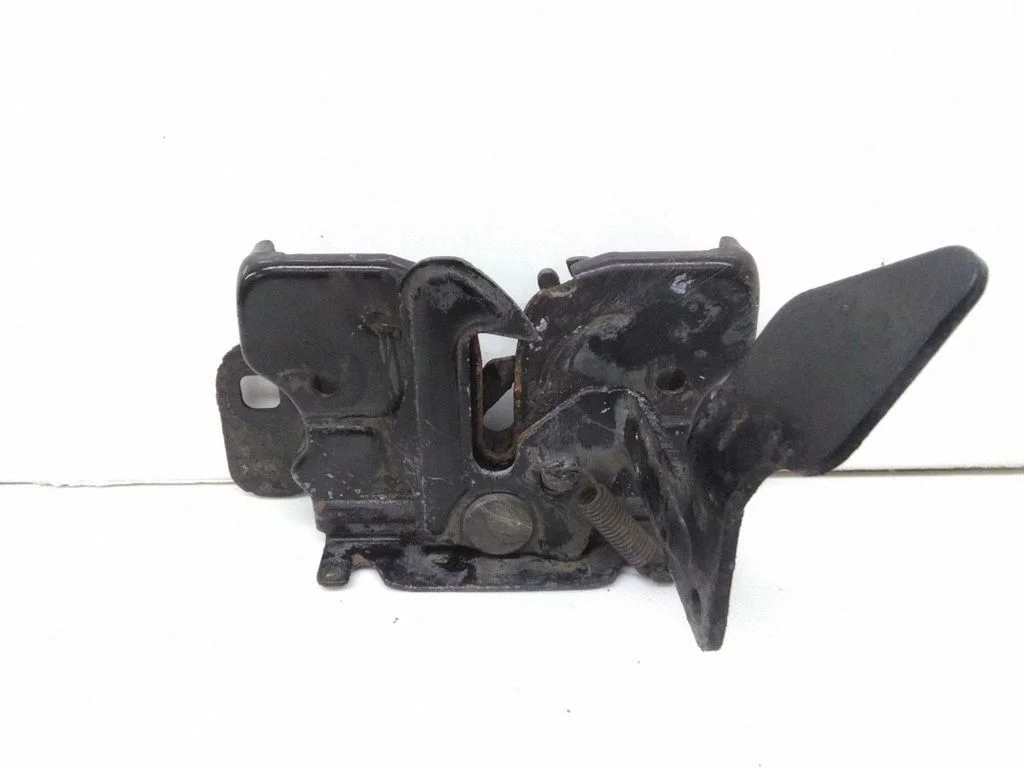 Engine bonnet/hood lock/catch