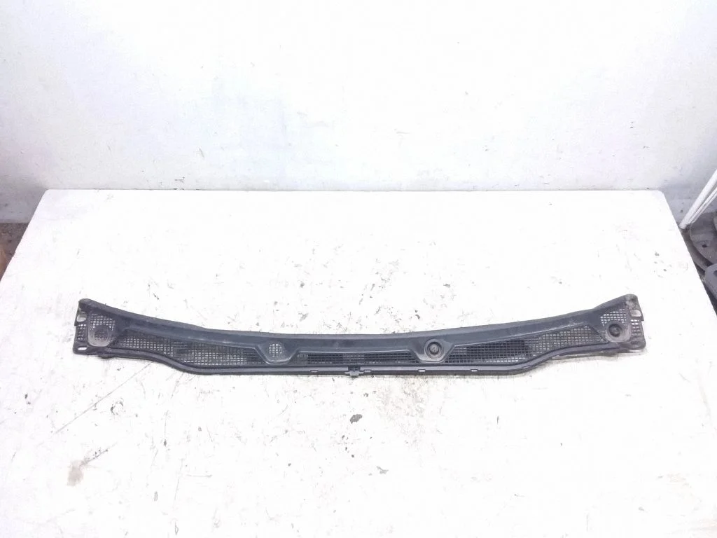 Wiper trim 668115916R – Renault Captur (2013-2020)
