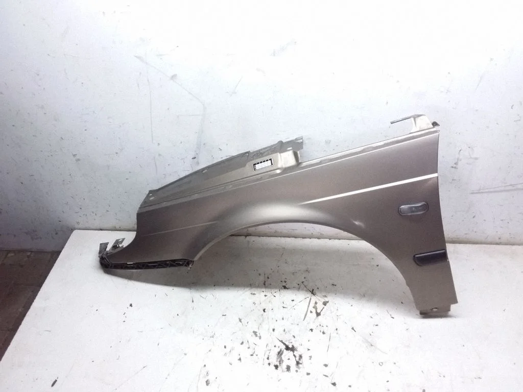Fender – front left