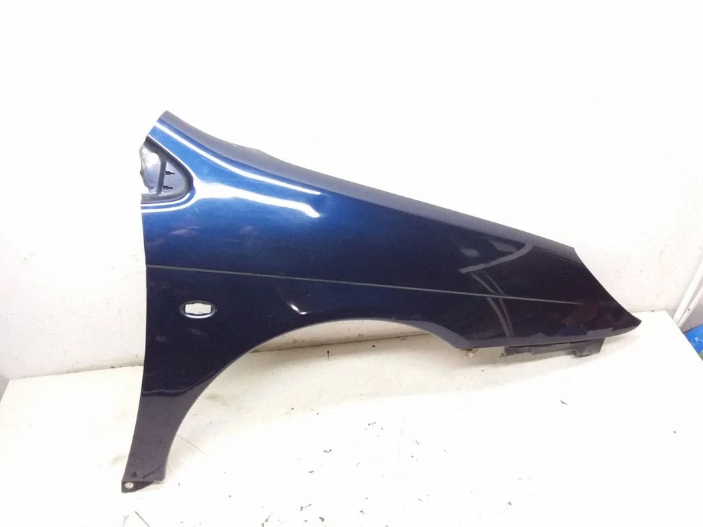 Fender – right