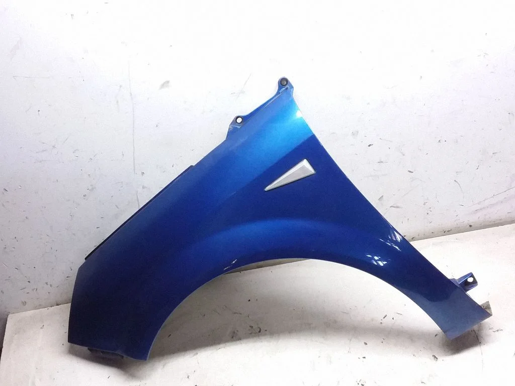 Fender – front left