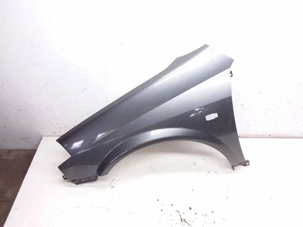 Fender – Nissan Primera (2002-2007)