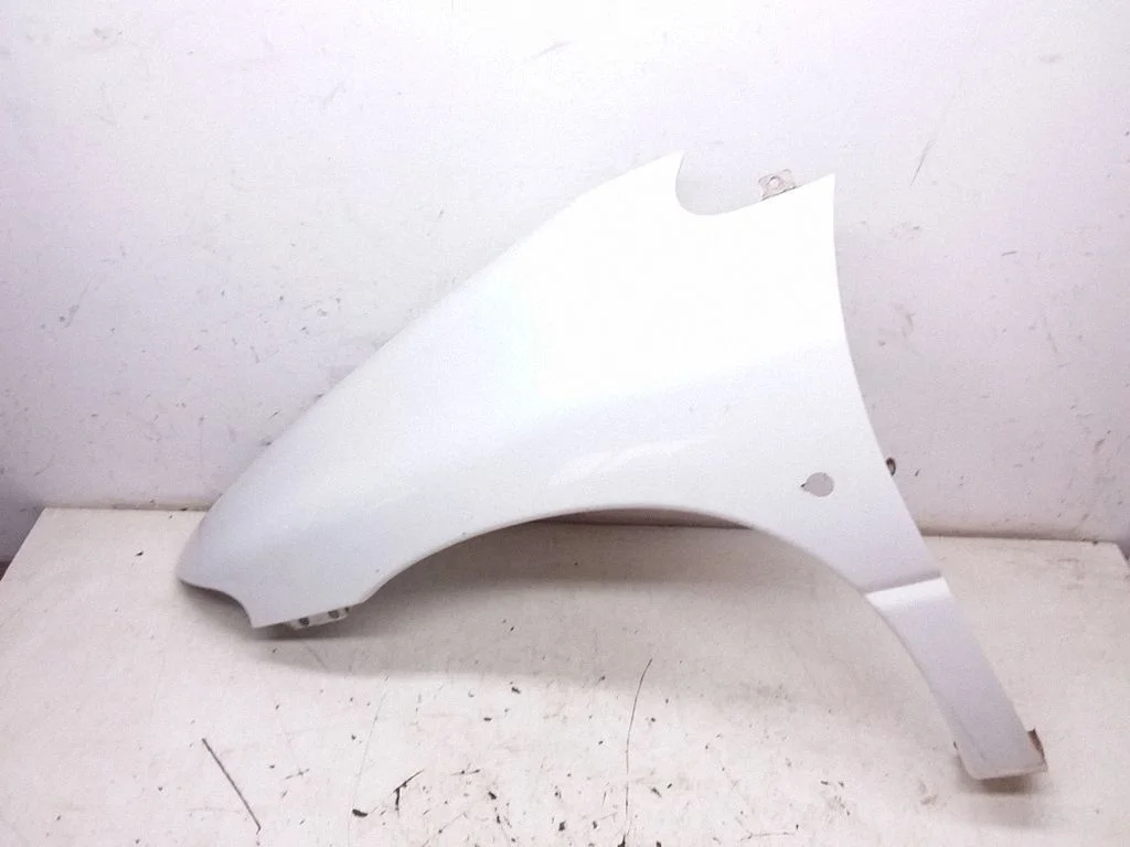 Fender – Chrysler Grand Voyager III (1995-2000)