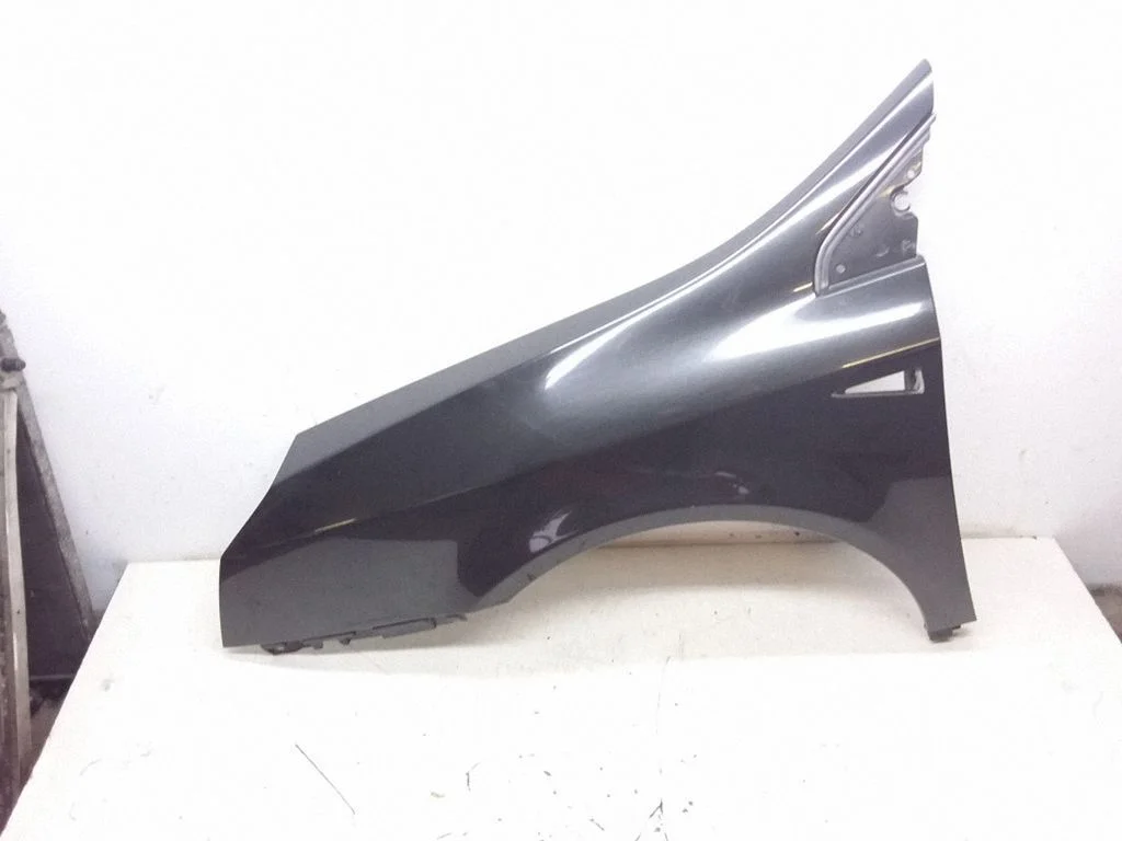 Fender – left