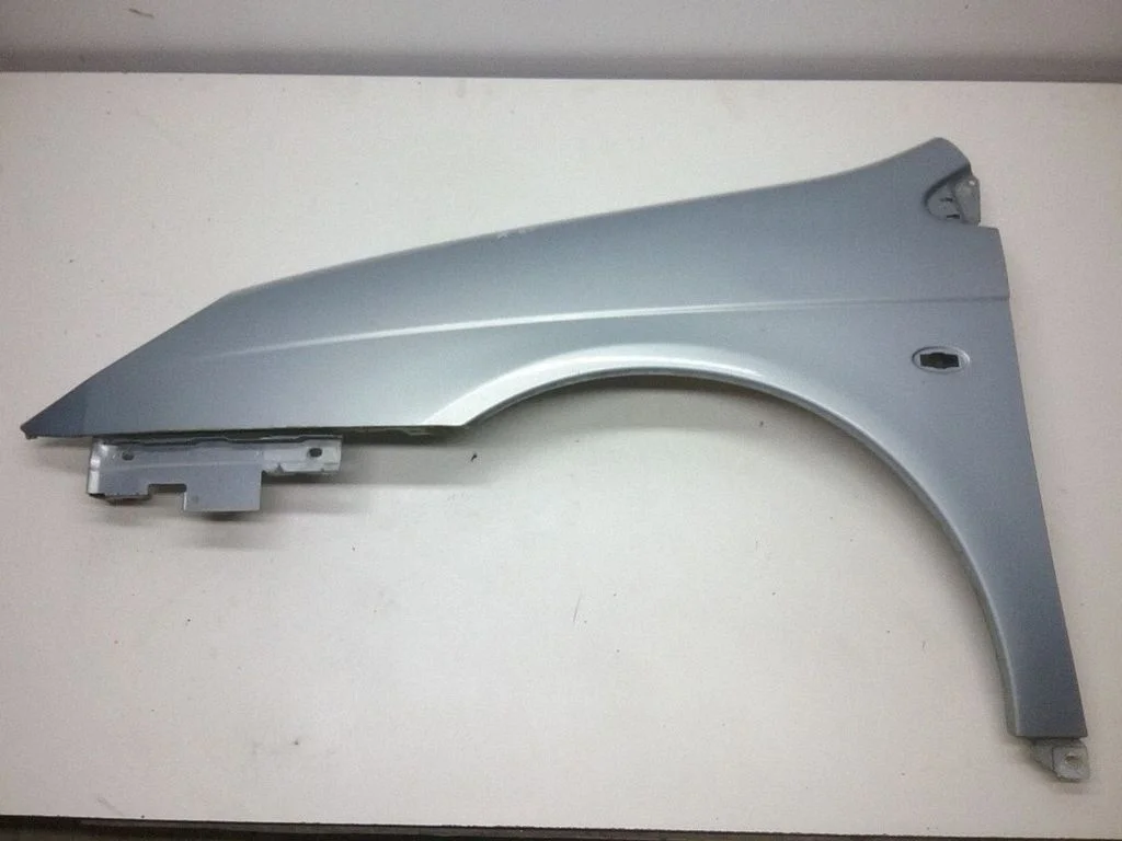 Fender – left