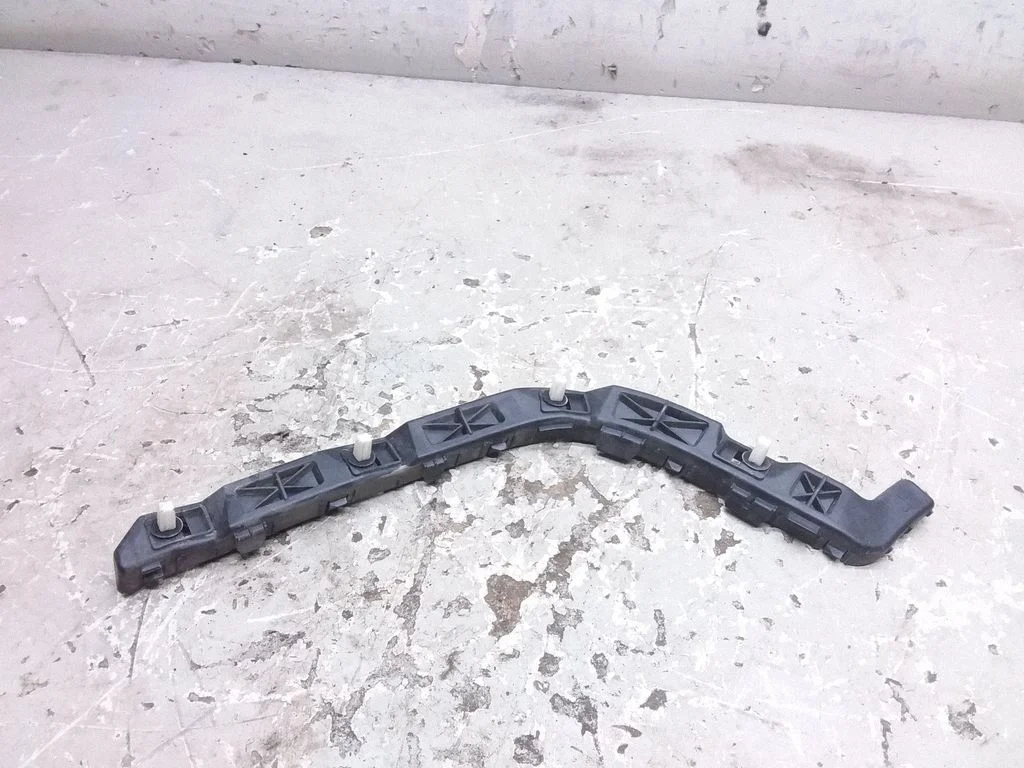 Rear bumper mounting bracket – KIA Sorento (2015-2020)