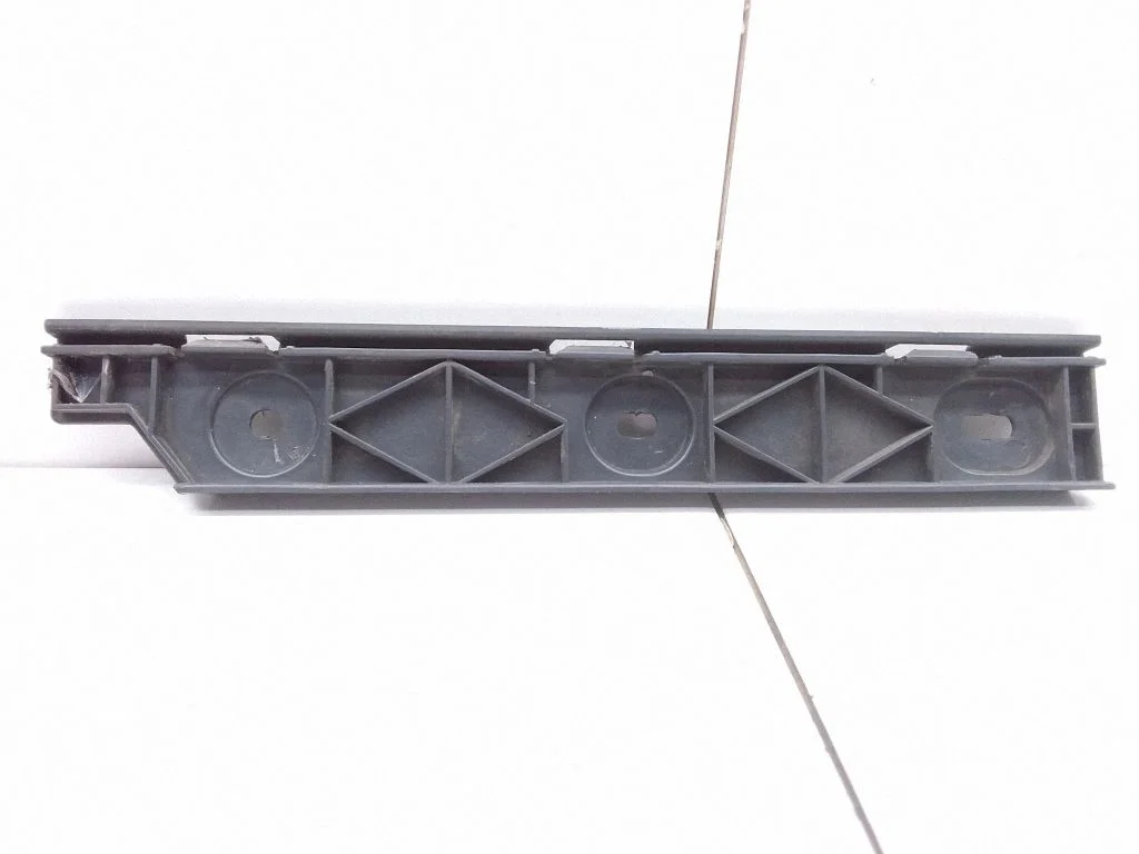 Rear bumper mounting bracket A6398850156