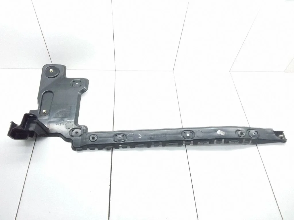 Rear bumper mounting bracket – Ford Transit Custom (2013-2023)