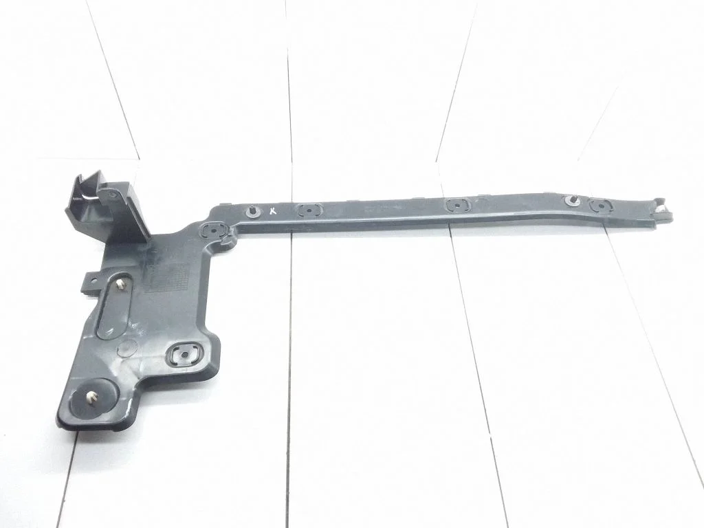 Rear bumper mounting bracket – Ford Transit Custom (2013-2023)