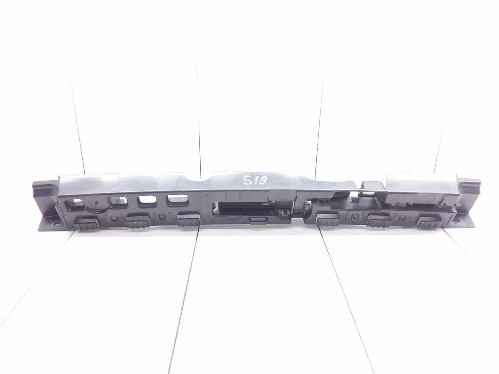 Rear bumper mounting bracket 850425825R – Renault Captur (2013-2020)