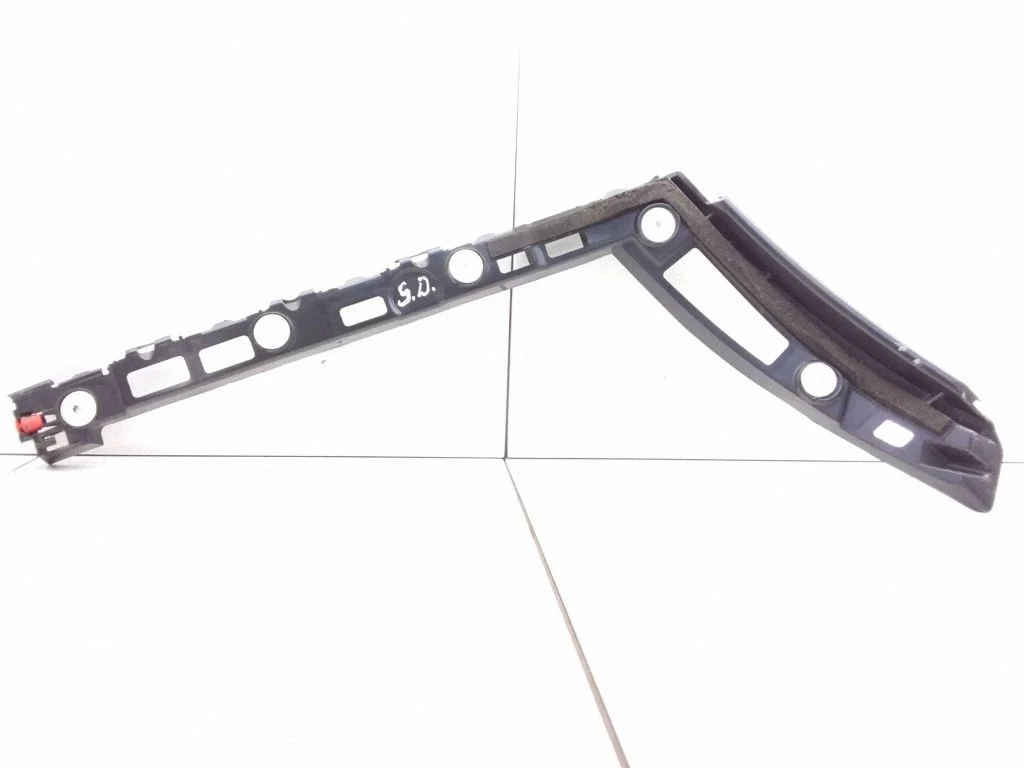 Rear bumper mounting bracket 13238846