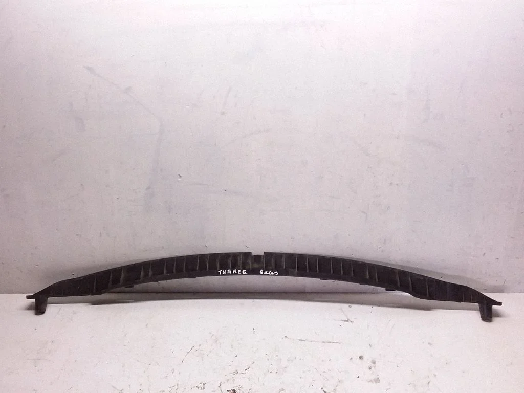 Aizmugurējā bufera turētājs – Volkswagen Touareg I (2002-2010)