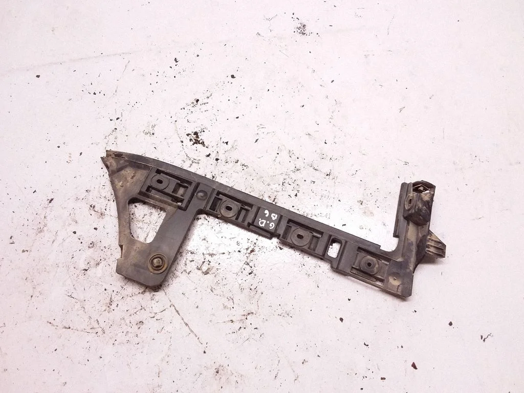 Rear bumper mounting bracket 3C9807394