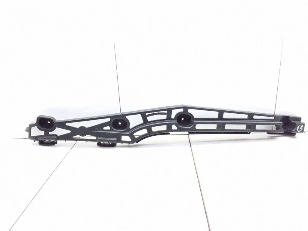 Rear bumper mounting bracket 13238838
