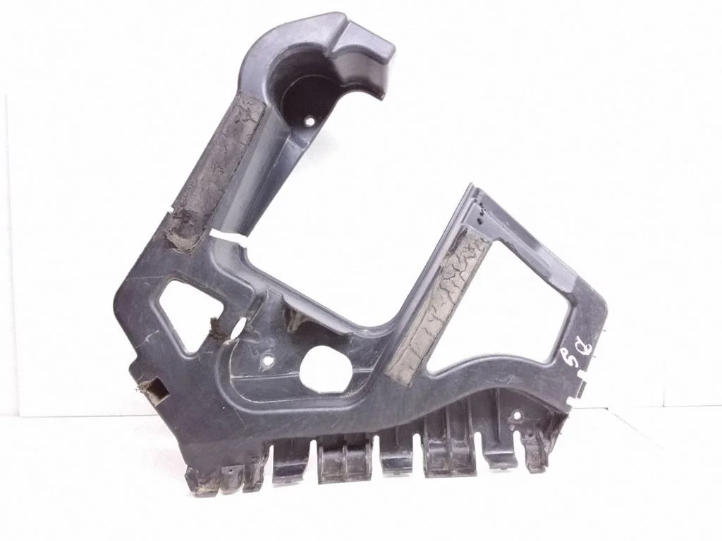 Rear bumper mounting bracket D15270370743