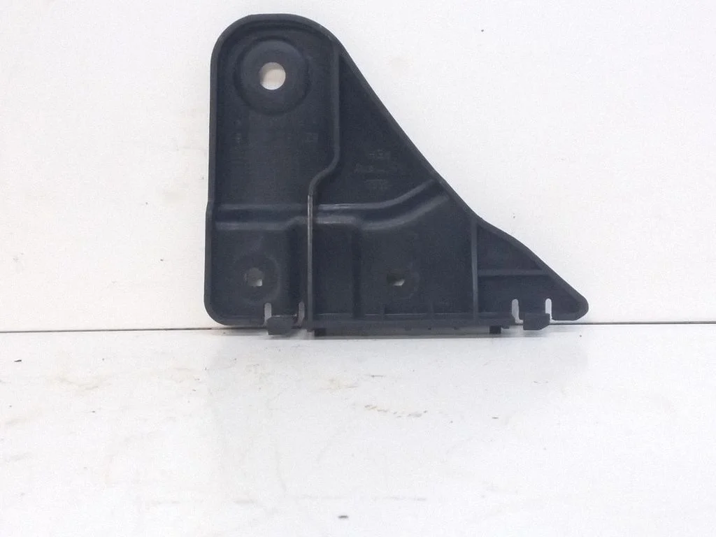 Rear bumper mounting bracket – rear left