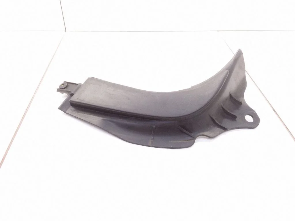 Tagumise kaitseraua kinnitusklamber – Subaru Legacy (1999-2003)