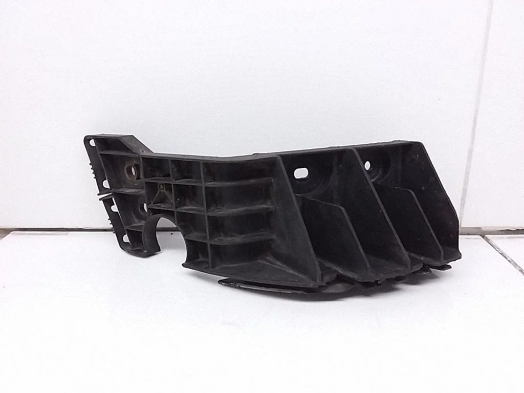 Rear bumper mounting bracket 5492921
