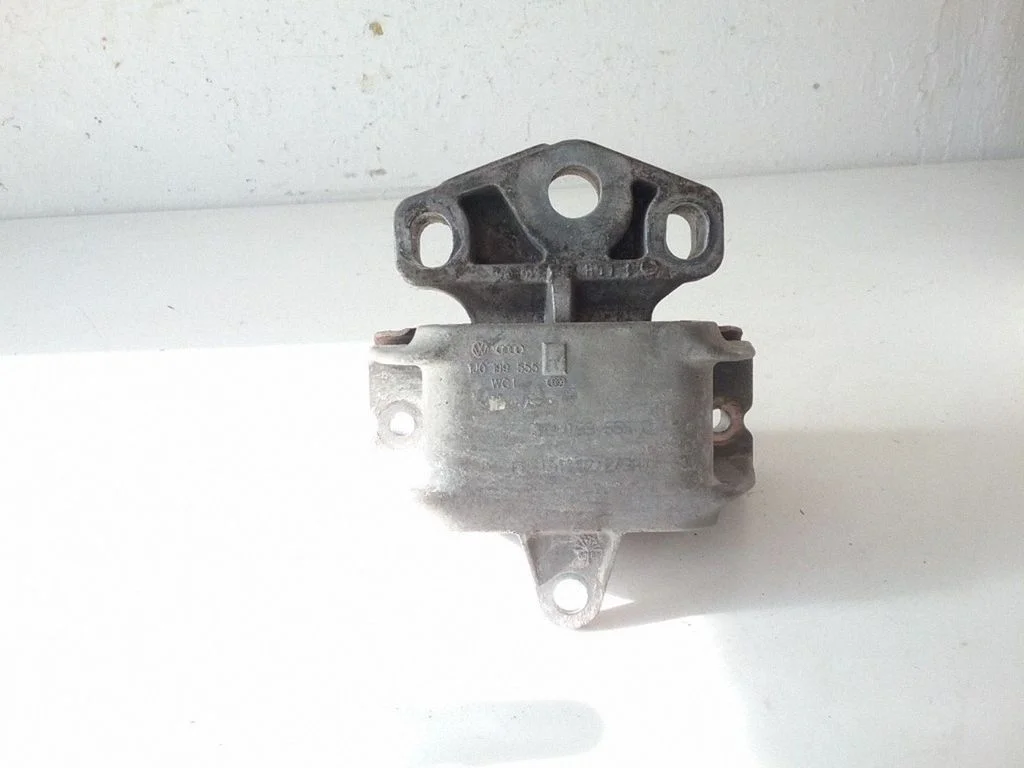 Gearbox mount – Volkswagen Golf IV (1998-2005)