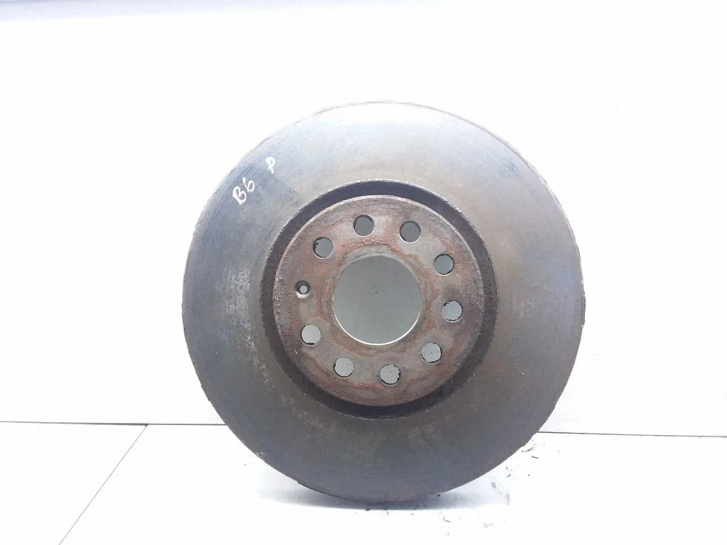 Front brake disc – right