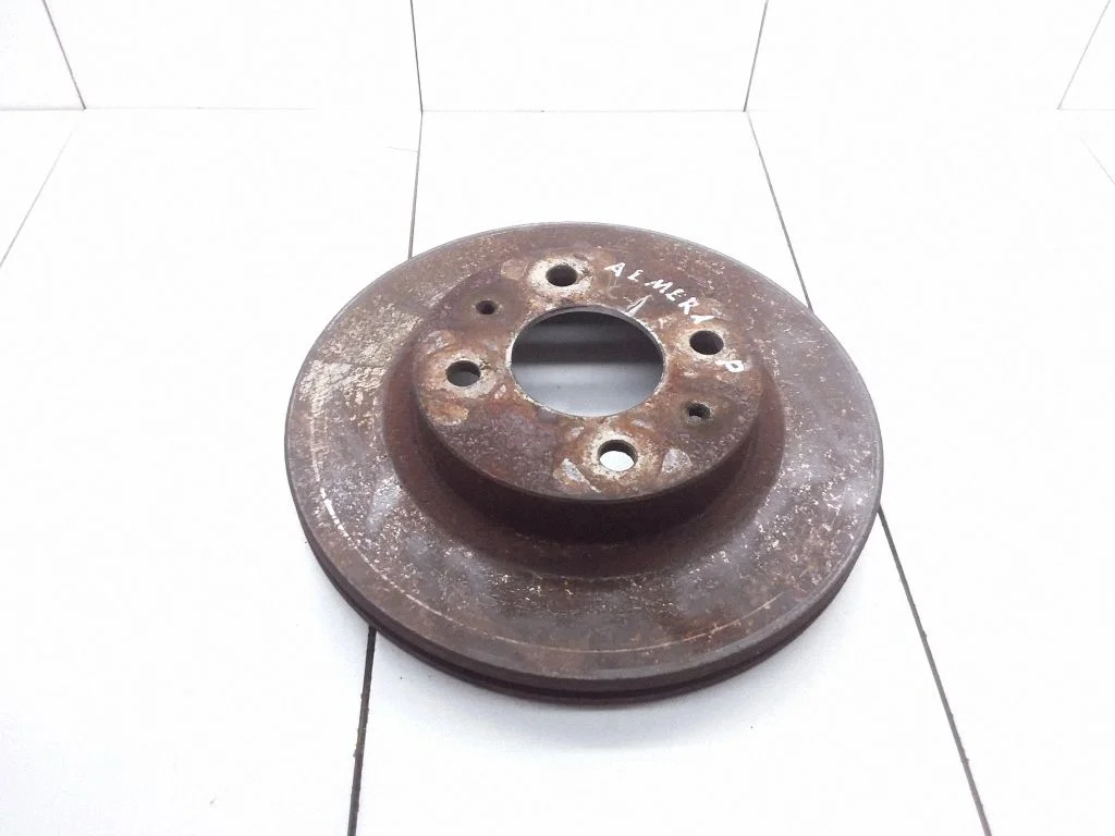 Front brake disc – right