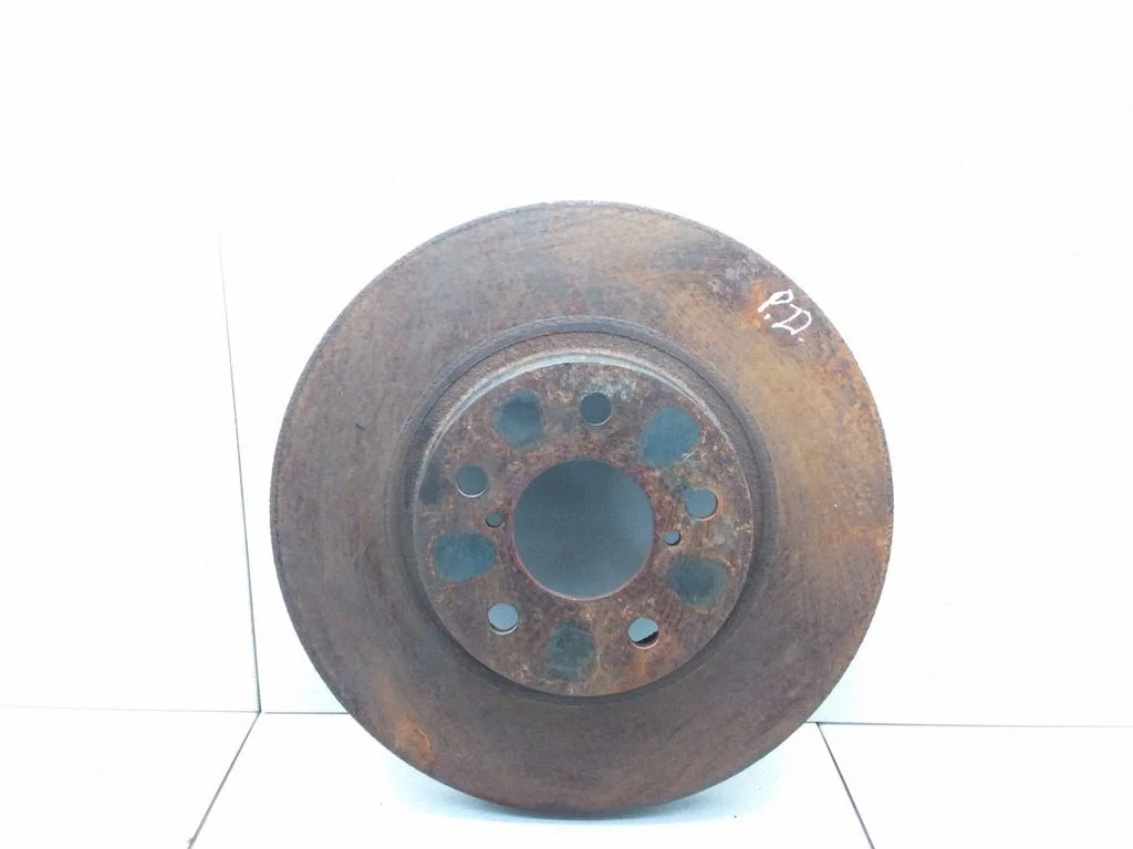 Priekšējais bremžu disks – labā