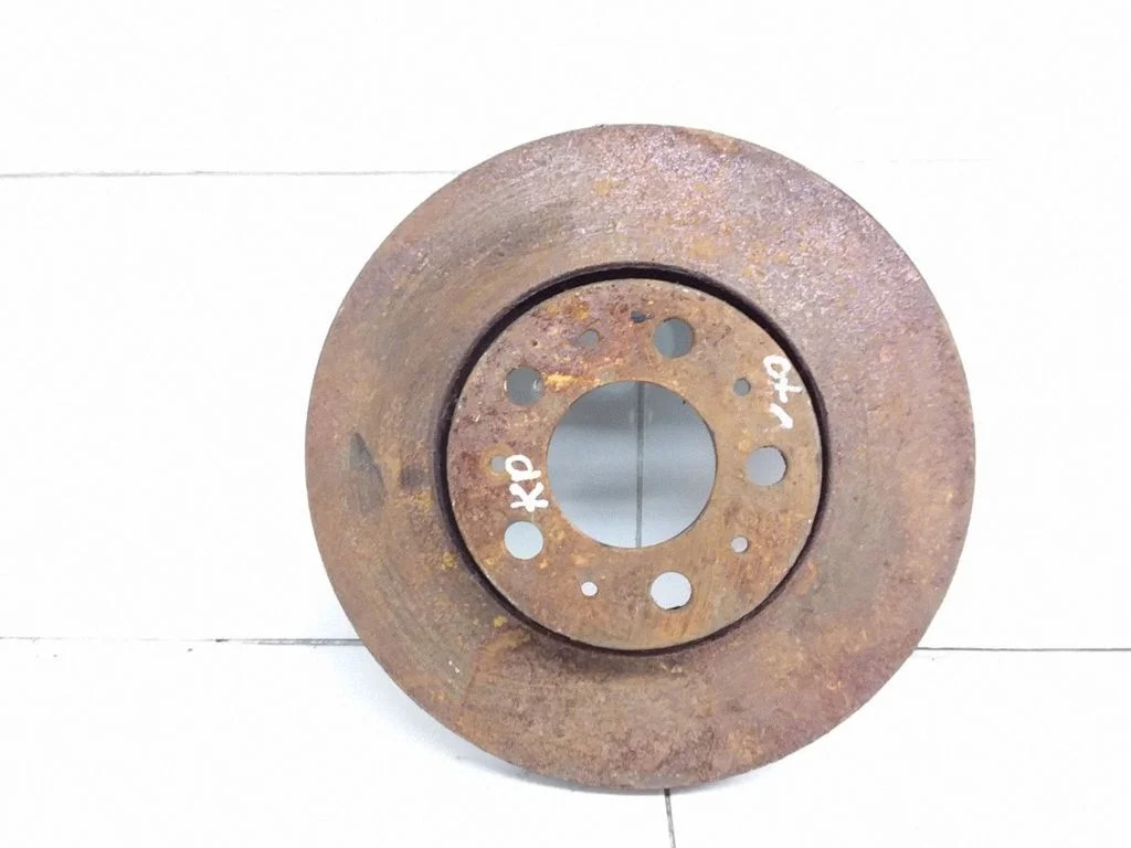 Priekšējais bremžu disks – kreisā