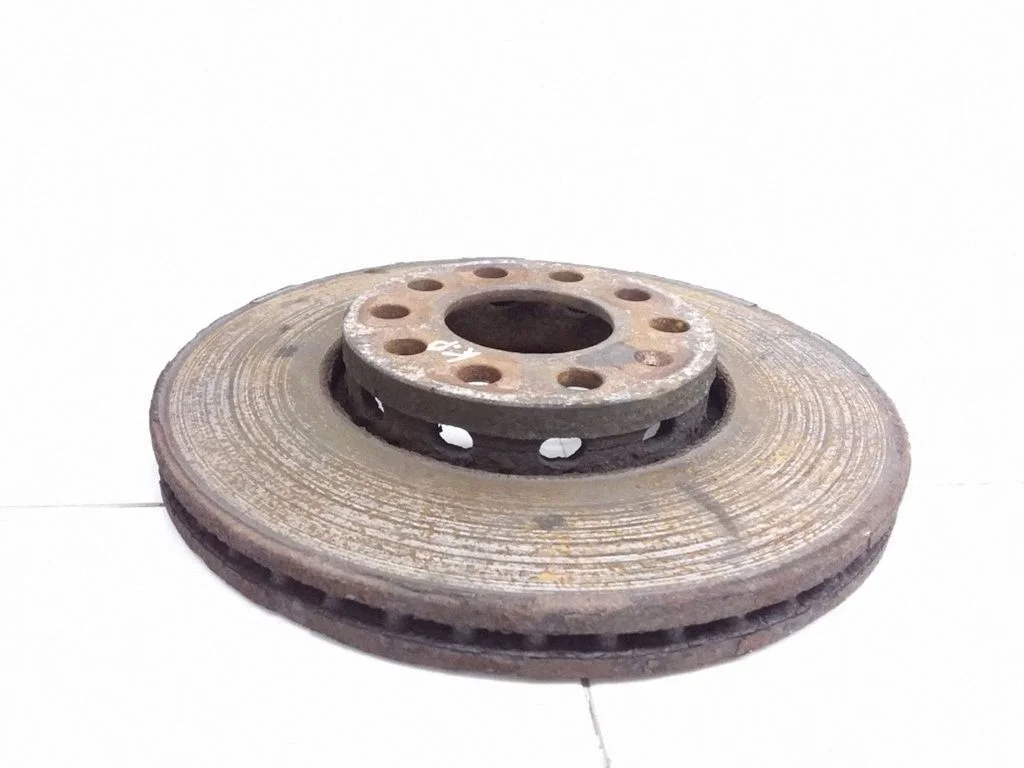 Front brake disc – left