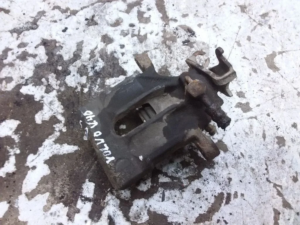 Tagumine pidurisadul – Volvo S40, V40 (1995-2004)