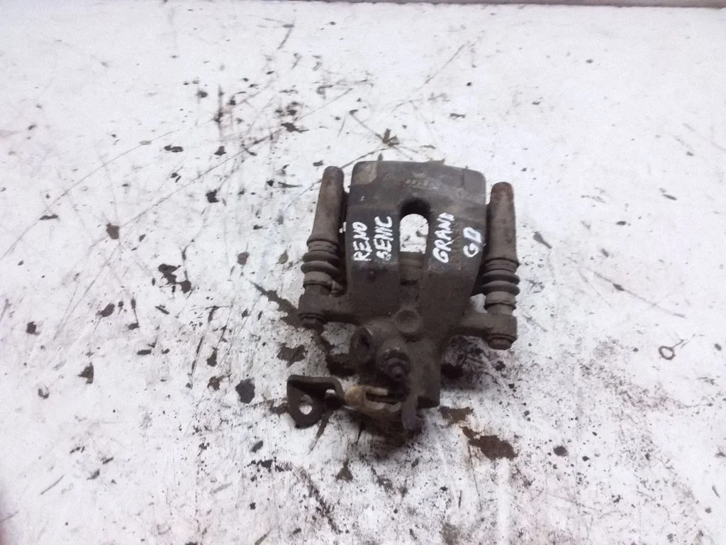 Rear brake caliper – rear right