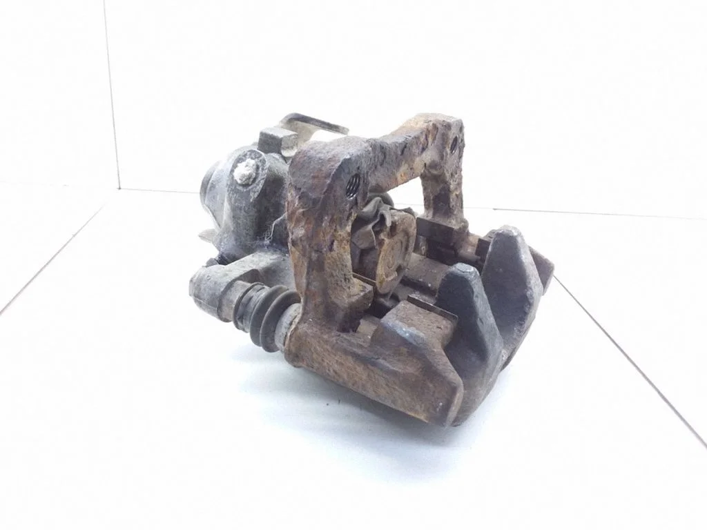 Tagumine pidurisadul – parem