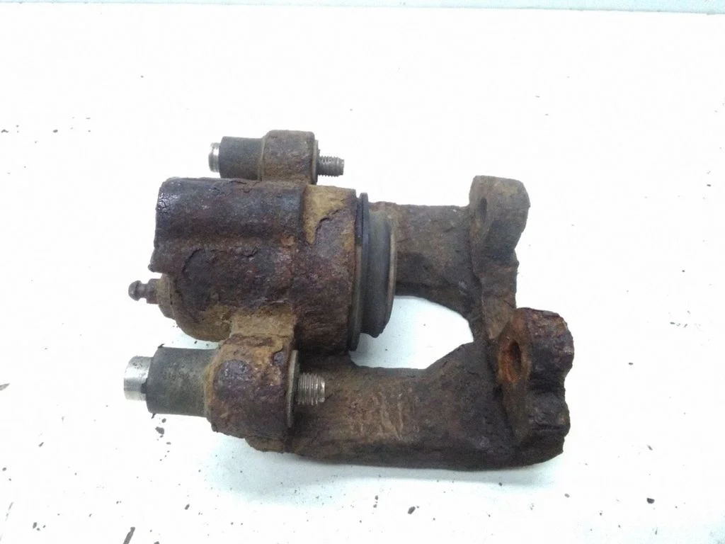 Tagumine pidurisadul – Chrysler Grand Voyager IV (2001-2007)